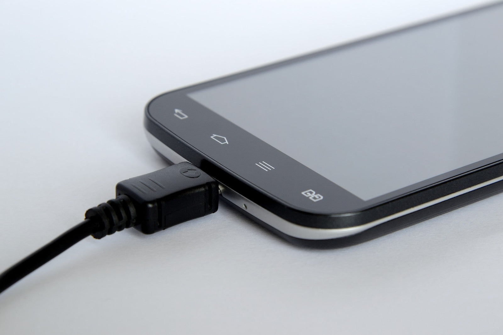 Do Shorter Phone Charger Cables Charge Faster? - KEUTEK