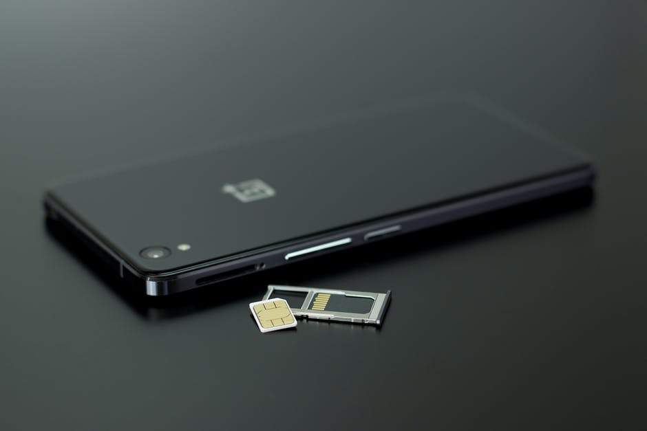 How To Remove the SIM Card From an iPhone or Android - KEUTEK